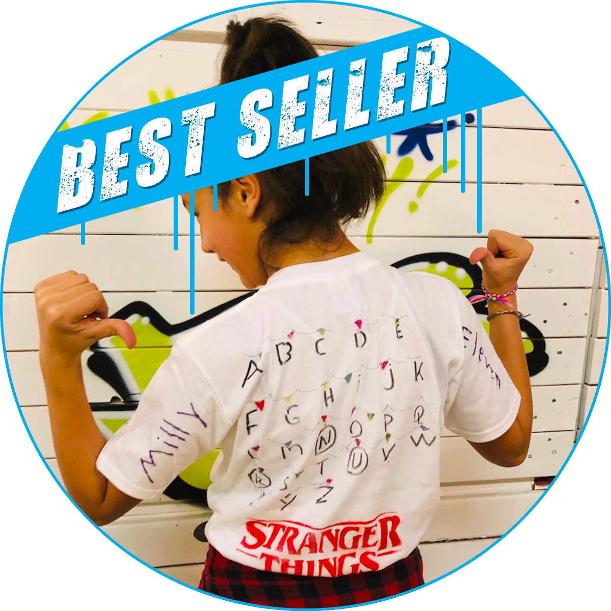 animation d'un anniversaire original, ludique et créatif avec GRAFFITIversaire avec notre atelier de customisation et décoration au spray sur t-shirt en coton